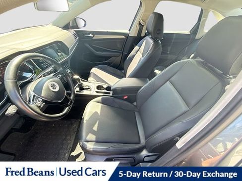 Used 2019 Volkswagen Jetta SE FWD image 25