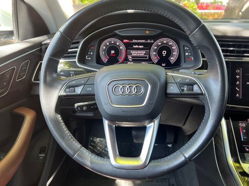 Used 2019 Audi Q8 Premium Plus w/ Premium Plus AWD/4WD image 19