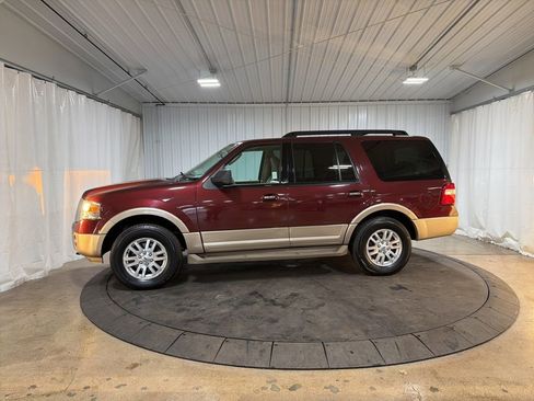 Used 2011 Ford Expedition XLT w/ 201A Rapid Spec Order Code image 2