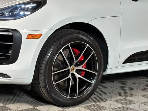 Used 2024 Porsche Macan S AWD/4WD image 4