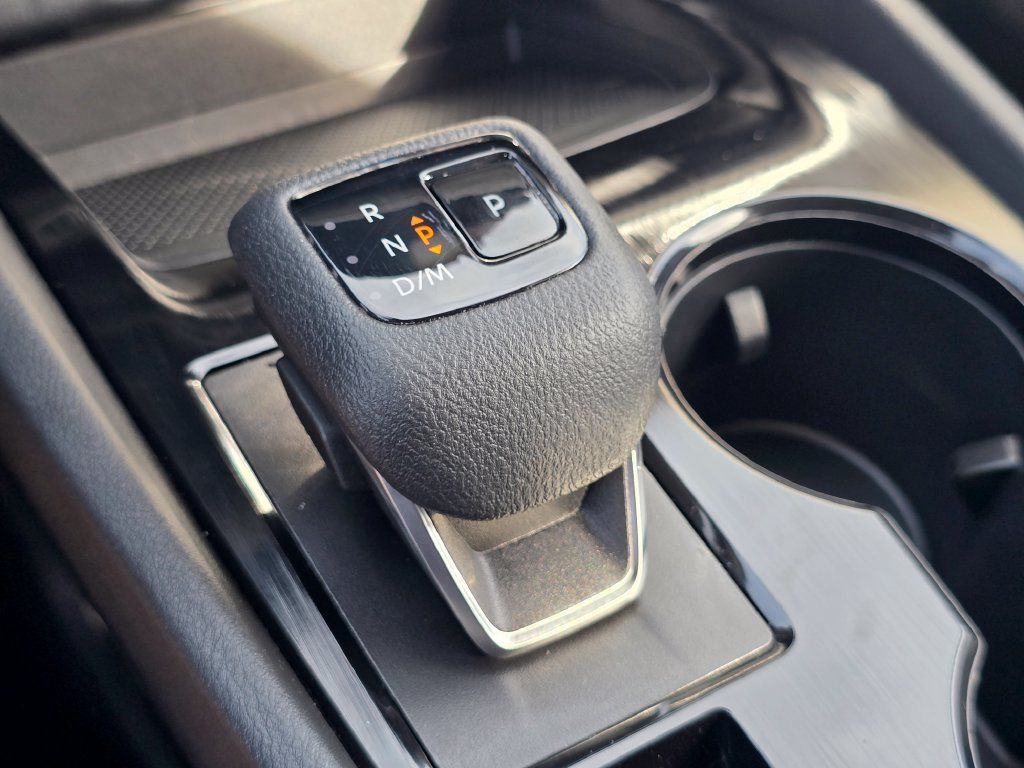 Used 2021 Nissan Rogue SV AWD/4WD image 28