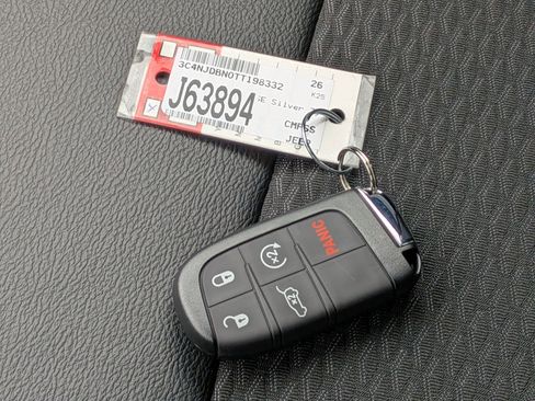 New 2026 Jeep Compass Latitude image 25