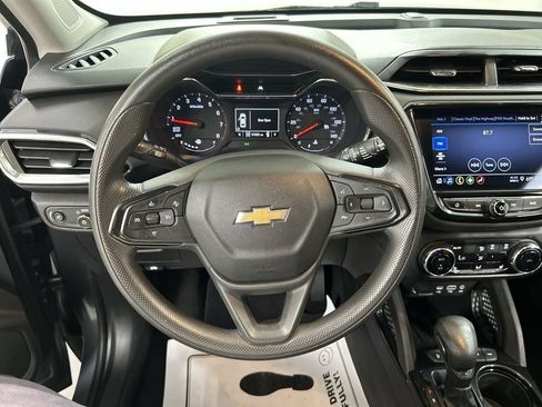 Used 2021 Chevrolet TrailBlazer LT w/ Convenience Package AWD/4WD image 4