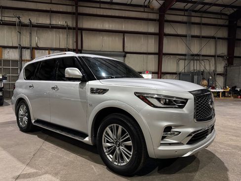 Used 2018 INFINITI QX80 4WD w/ Driver Assistance Package image 2