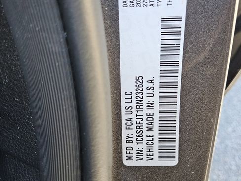 Used 2024 RAM 1500 Laramie image 14