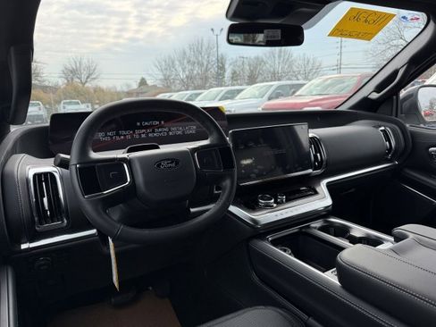 New 2026 Ford Expedition Max Platinum w/ Stealth Appearance Package AWD/4WD image 20