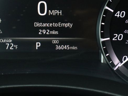 Used 2024 Toyota Highlander XLE image 36