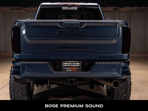 Used 2025 GMC Sierra 2500 Denali Ultimate image 8