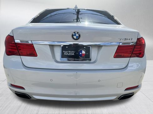 Used 2012 BMW 740i RWD image 7