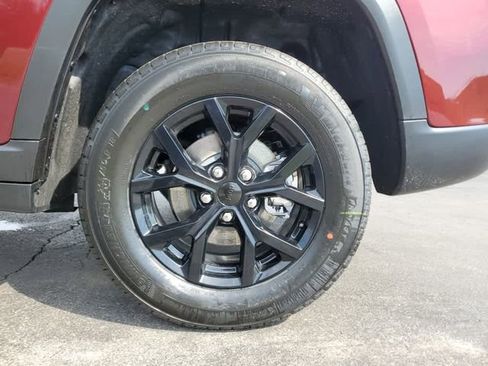 New 2026 Jeep Grand Cherokee Altitude AWD/4WD image 9