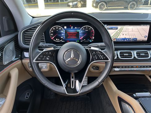 Used 2026 Mercedes-Benz GLS 450 4MATIC image 18