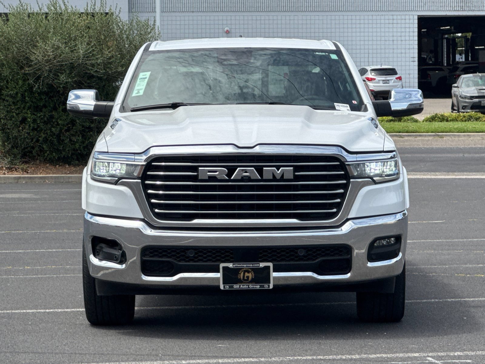 Used 2025 RAM 1500 Laramie AWD/4WD image 9