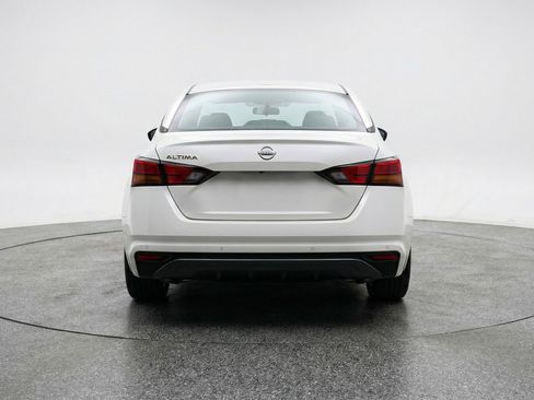 Used 2025 Nissan Altima 2.5 SV image 7