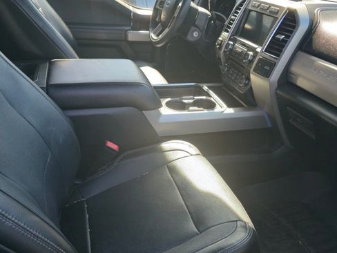 Used 2018 Ford F250 Lariat w/ Lariat Value Package image 10