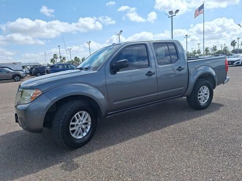 Used 2016 Nissan Frontier SV AWD/4WD image 3