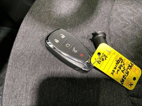 Used 2024 Chevrolet Equinox LT AWD/4WD image 11