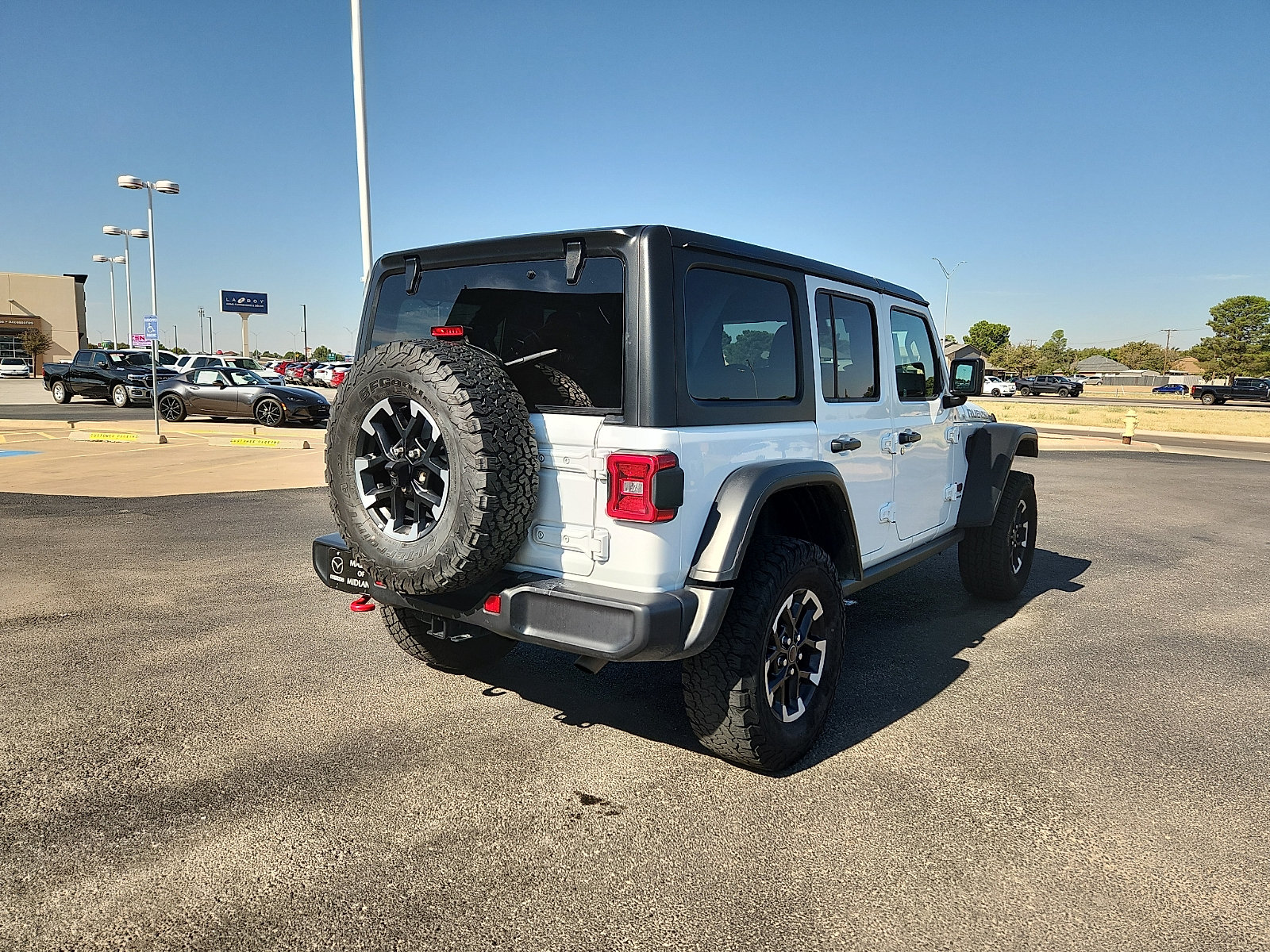 Used 2025 Jeep Wrangler Unlimited Rubicon AWD/4WD image 5