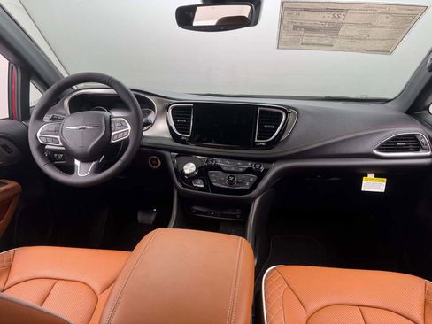 New 2026 Chrysler Pacifica Pinnacle image 26