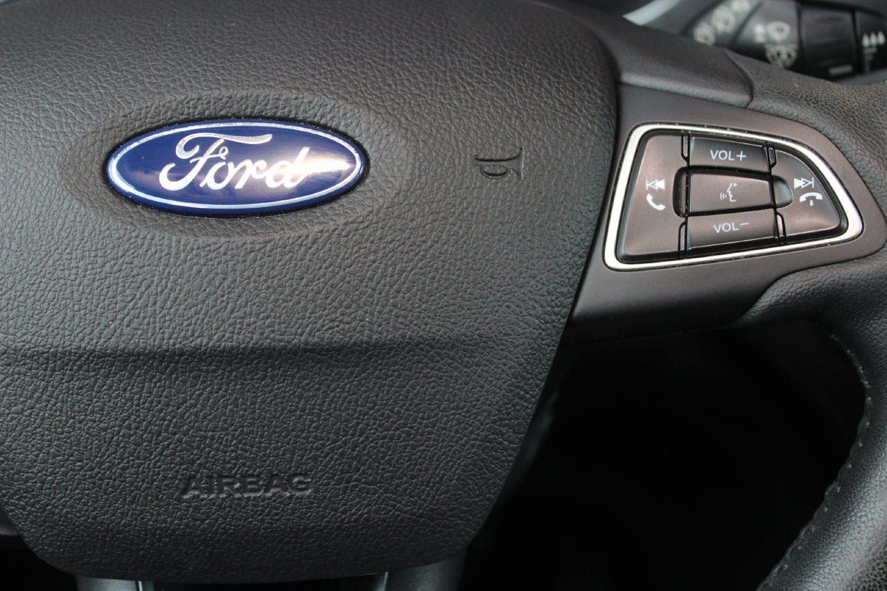 Used 2019 Ford Escape Titanium AWD/4WD image 29