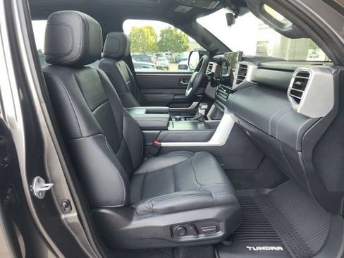 Used 2024 Toyota Tundra Platinum AWD/4WD image 27
