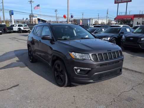 Certified 2021 Jeep Compass Latitude image 2