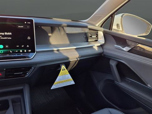 New 2026 Volkswagen Tiguan SE AWD/4WD image 36