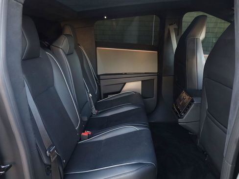 Used 2025 Tesla Cybertruck AWD Crew Cab image 28
