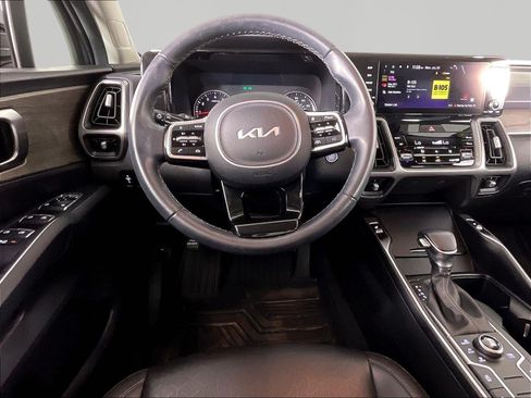 Used 2023 Kia Sorento S AWD/4WD image 8
