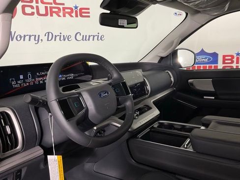 New 2026 Ford Expedition Active image 13