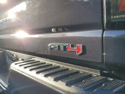 Used 2024 GMC Sierra 2500 AT4 w/ AT4 Premium Plus Package AWD/4WD image 8
