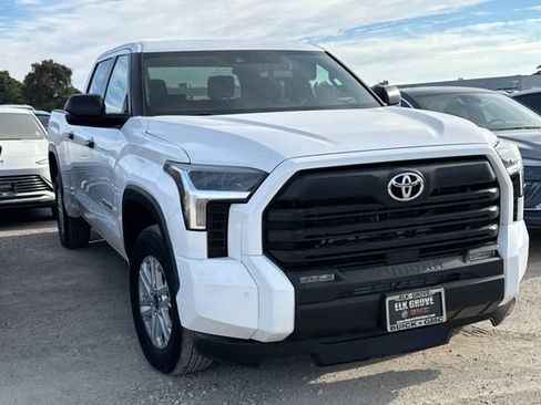 Used 2026 Toyota Tundra SR5 w/ SR5 Convenience Package AWD/4WD image 2