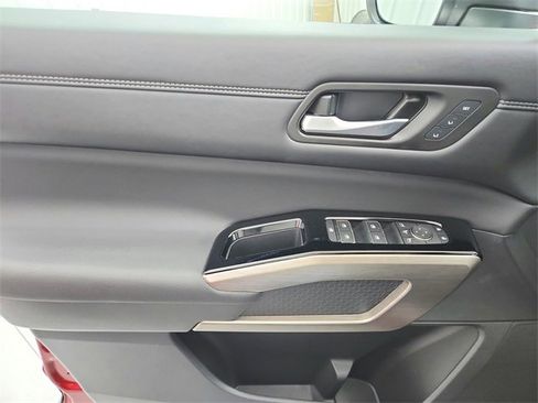 Used 2024 Nissan Pathfinder Platinum w/ Cargo Package image 34