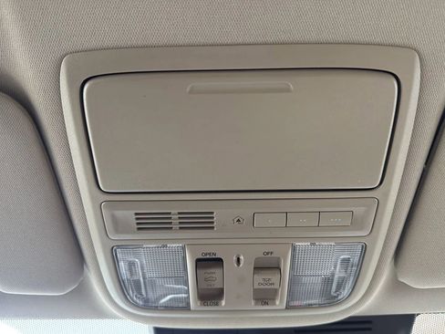 Used 2018 Honda CR-V Touring image 21