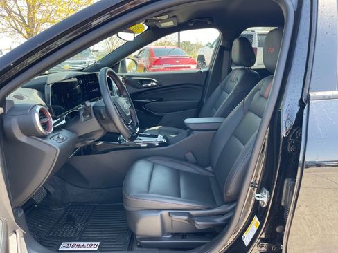 Used 2024 Chevrolet Trax RS image 17