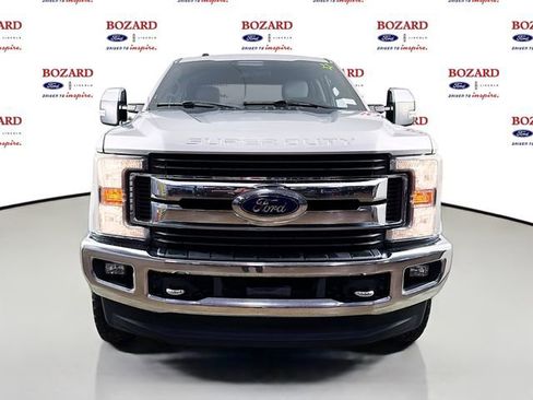 Used 2017 Ford F250 XLT w/ XLT Premium Package image 3
