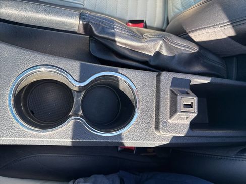 Used 2003 Ford Thunderbird image 28