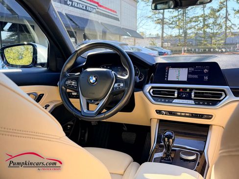 Used 2022 BMW 330i xDrive 330i xDrive Sedan 4D w/ Driving Assistance Package image 8