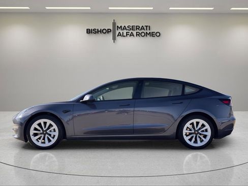 Used 2023 Tesla Model 3 Standard Range image 5