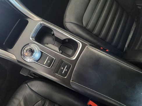 Used 2020 Ford Fusion SE FWD image 26
