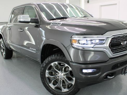 Used 2019 RAM 1500 Limited w/ Advanced Safety Group AWD/4WD image 14