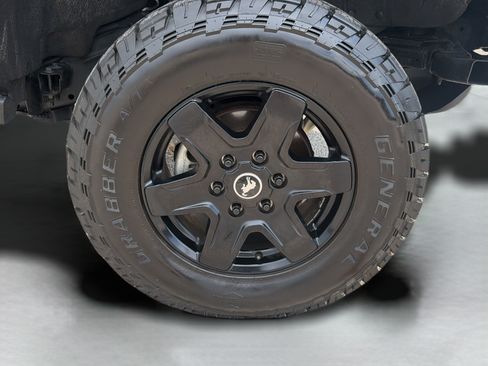 Used 2022 Ford Bronco Black Diamond AWD/4WD image 9