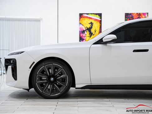 Used 2023 BMW 740i RWD image 14