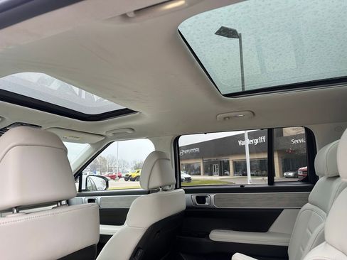 Certified 2025 Hyundai Santa Fe Calligraphy image 24