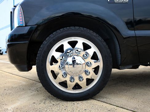 Used 2003 Ford F350 XLT image 8