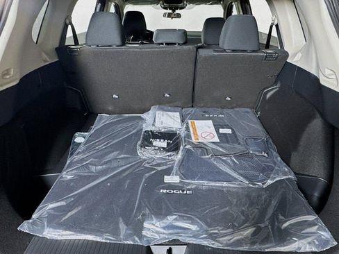 New 2026 Nissan Rogue SV AWD/4WD image 22