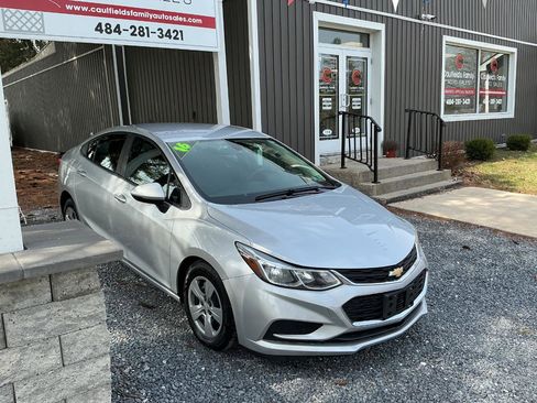 Used 2016 Chevrolet Cruze LS image 7