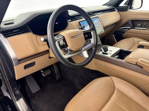 Certified 2025 Land Rover Range Rover SE AWD/4WD image 9