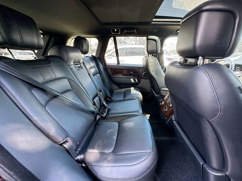 Used 2020 Land Rover Range Rover HSE image 30