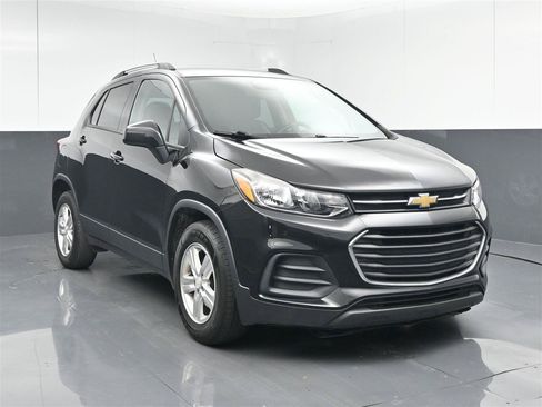 Used 2021 Chevrolet Trax LT w/ Driver Confidence Package FWD image 1