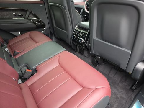 New 2025 Land Rover Range Rover Sport Dynamic SE AWD/4WD image 11